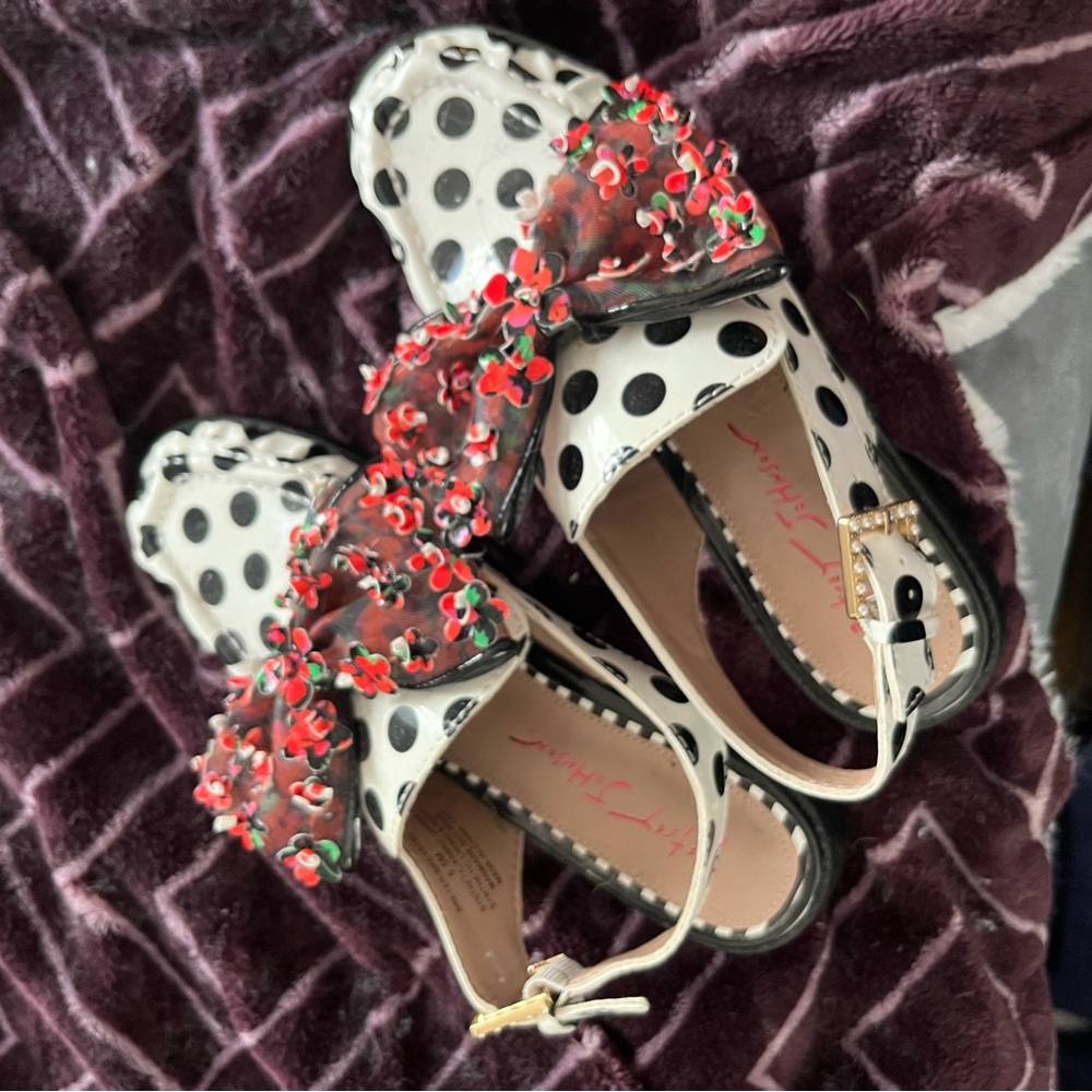 Betsey Johnson Black and White Flats with Floral Design